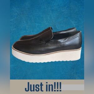 VINCE NEW ZETA BLACK FOULARD LEATHER SLIP ON PLATFORM LOAFERS. Like new